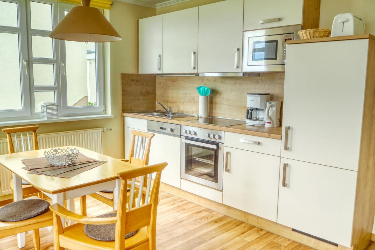 Mit Meerblick Und Balkon, Gratis Nutzung Vom Ahoi Erlebnisbad Und Sauna In Sellin - Meeresblick Fewo 35 Goehren  Kültér fotó